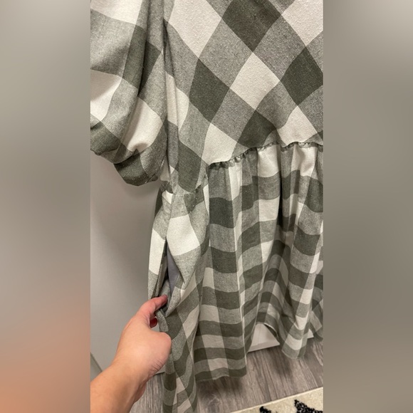 Square Neck Green & White Buffalo Plaid Puff Sleeve Midi Dress - Picture 7 of 7